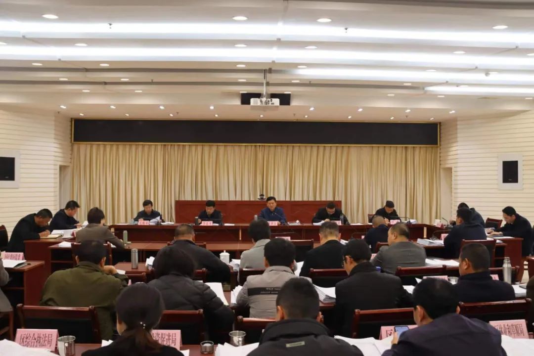五届区委常委会第100次会议召开