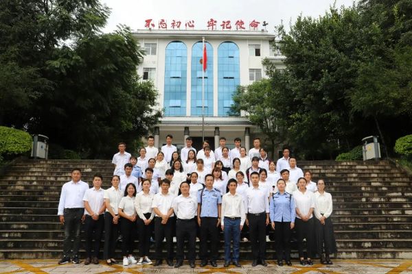 共青团博尚镇第十次代表大会合影留念