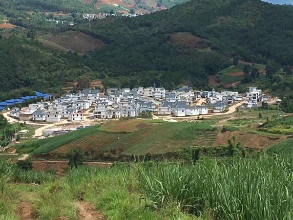 平村乡银盘山安置点