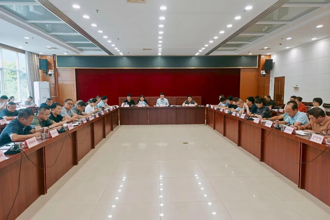 区人民政府党组会议暨区五届人民政府第59次常务会议召开