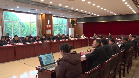 临翔区专题学习《云南省行政执法程序规定》 抓实“关键少数”带头尊法学法守法用法